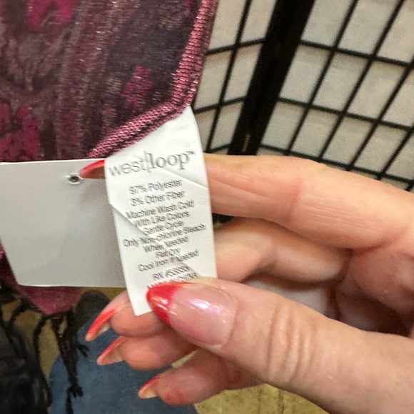 Pashmina Scarf red & Grey w/silver metallic thread & black fringe aprox 27”x 70” - Picture 3 of 8